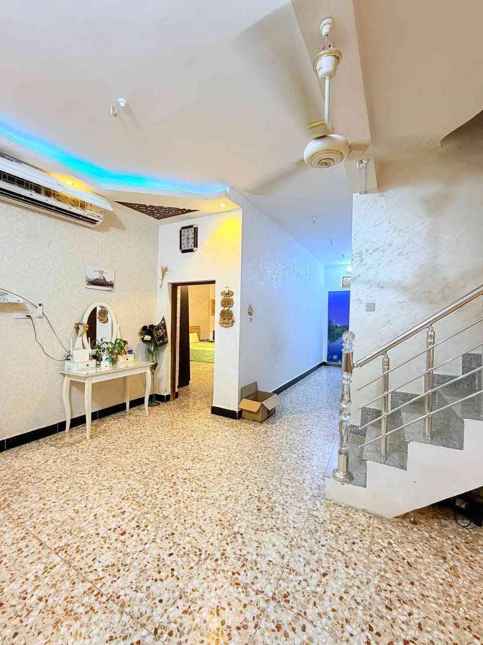 بيت للبيع مع قطعة المساحة الكلية ٣٢٠م قرب فائز الحداد للاستفسار *********** منطقة البستان
