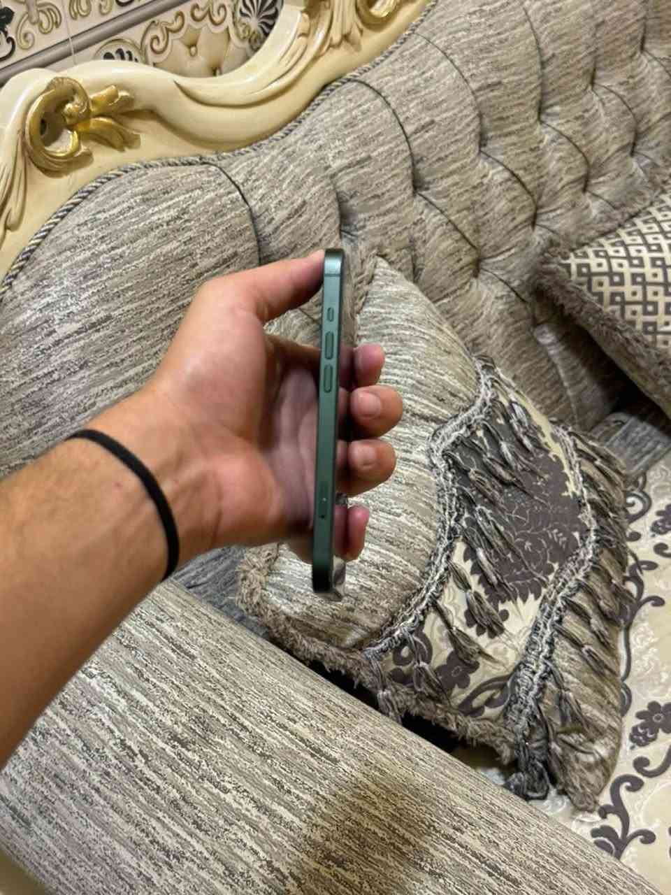 ١٣ عادي زيتوني
مكفول نضافه ١٠٠٪؜ 
بلادي مامبدل بي كلشي 
ذاكره ٢٥٦
بطاريه٨٧ 
السعر ٤٧٥ بي مجال بسيط مكاني الفلوجه 

*********** اتصال او راسلني

