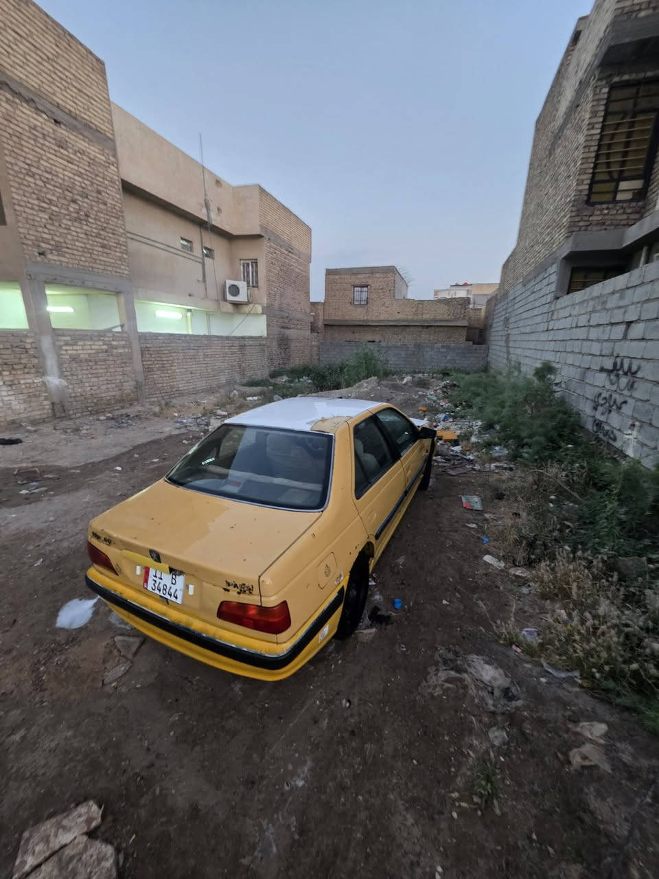 سلام عليكم بارص للبيع موديل سيارة2011 سيارة جاهزة تخم تاير جديد صدر جديد بسمي تحويل ثاني مصفره هيئة وغرامة نقصهه داخل السعر 22وبيهه مجال ***********
