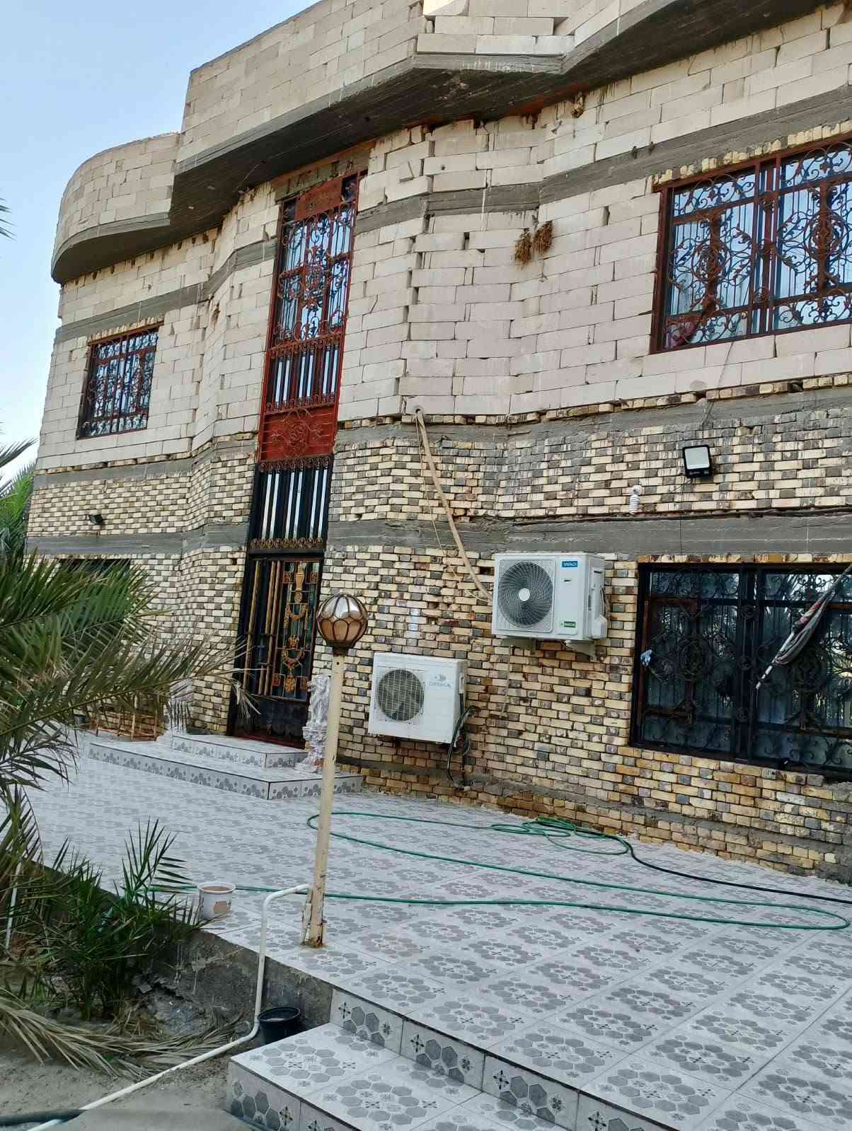 دار للبيع مساحه نص دونم بمهيجران 
نص دونم للبيع يعني 1250متر

 سهم بطابو 

بستان مع بيت طابقين 

واجهه 22 ونزال 50

مساحه بناء 400

طابق الاول 4غرف منام 

واستقبال وصاله ومطبح

 وصحيات بناء طابوك 2018

وطابق ثاني ثرمستون 

3غرف وصاله وصحيات 

بناء 2020

شارع 8متر

خلف بستان نهر

الموقع ابي الخصيب مهيجران جهه شط 

 شارع جبلي يبعد حوالي 400متر عن سايدين داخلي

السعر 750 وبي مجال  مع اثاث

تفاصيل اكثر اتصال برقم 

*********** سجاد
