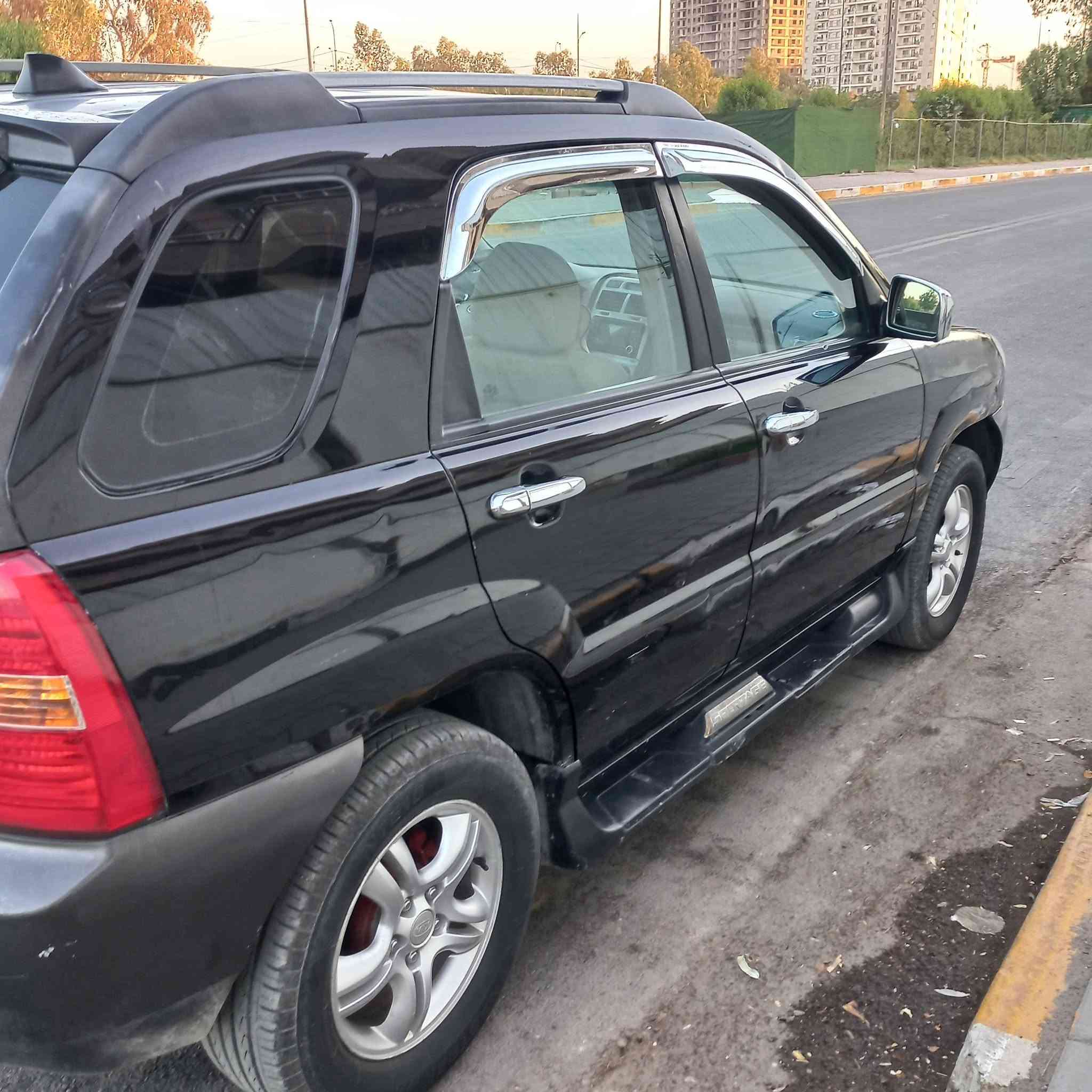 سبورتج ٢٠٠٧ وارد ستة سلندر 
بسمي تحويل مباشر  رقم جديد كيدر مكينة تبريد  مكفول
لايتات زنون حادثهة بابين او دوسة بجم تبديل بدون دواخل مكان السيارة بغداد السعر ٨٥ بيهة مجال 
تواصل عا خاص او عل وتساب ***********
