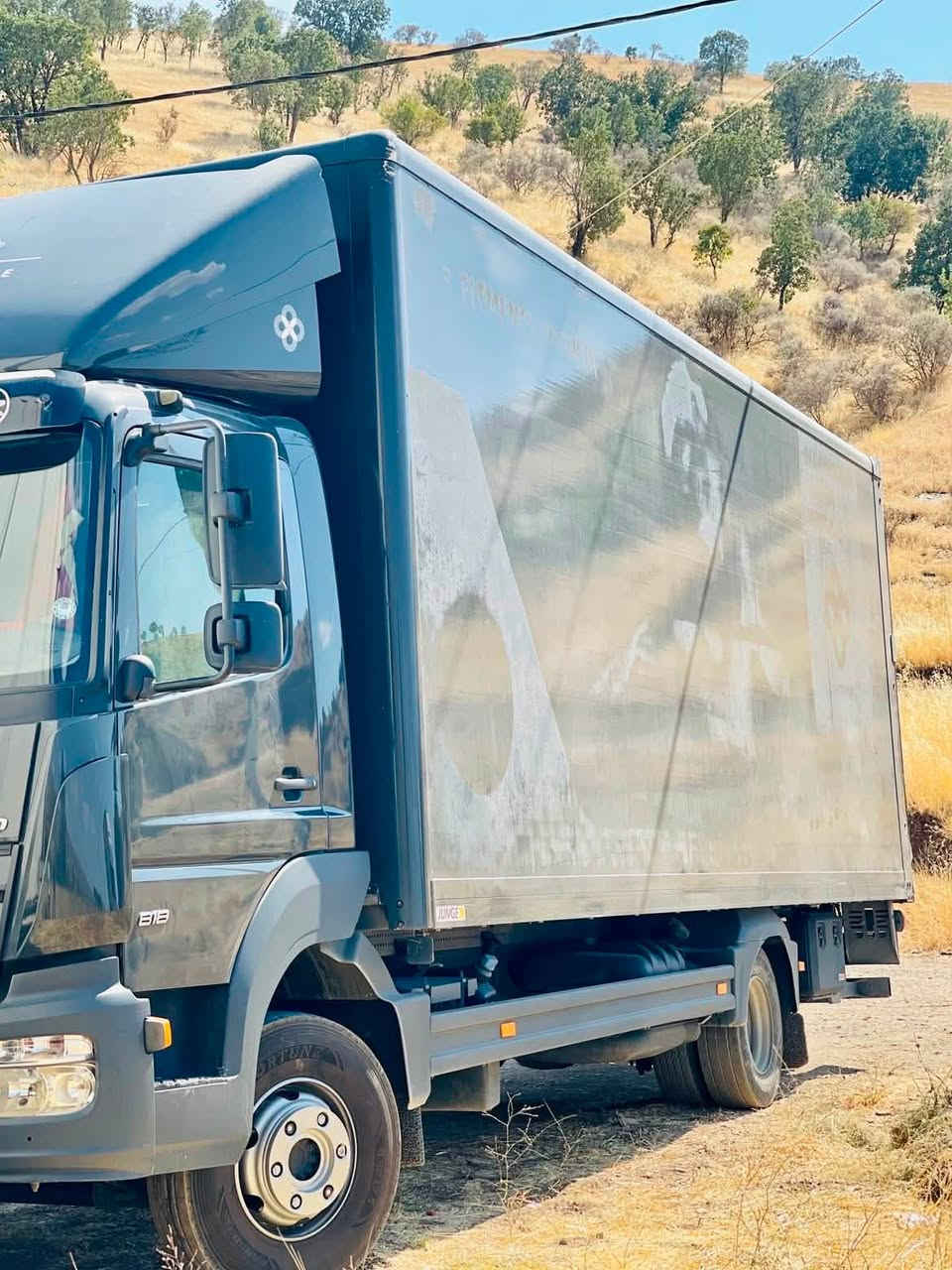 اتیکۆ بۆفرۆشت مۆدیل18قەپات مسفات
تبرید هاف رۆبستۆن قفل اسکل حاسو رادار 
خەتی جادە  قفل مەرکەزی پشت چووپ 
پێش وەرەقە کامیرەو بەگ  سیارە هەمو گامی 
بەشەرت  گێر تۆماتیک سیارە کەفالە حام
بۆدی720 درێژە بریدی 260 رەگ سیارە نفتی 
رەقم تەلفۆن *********** کۆرەک واستاپ 
عینوان اربیل
