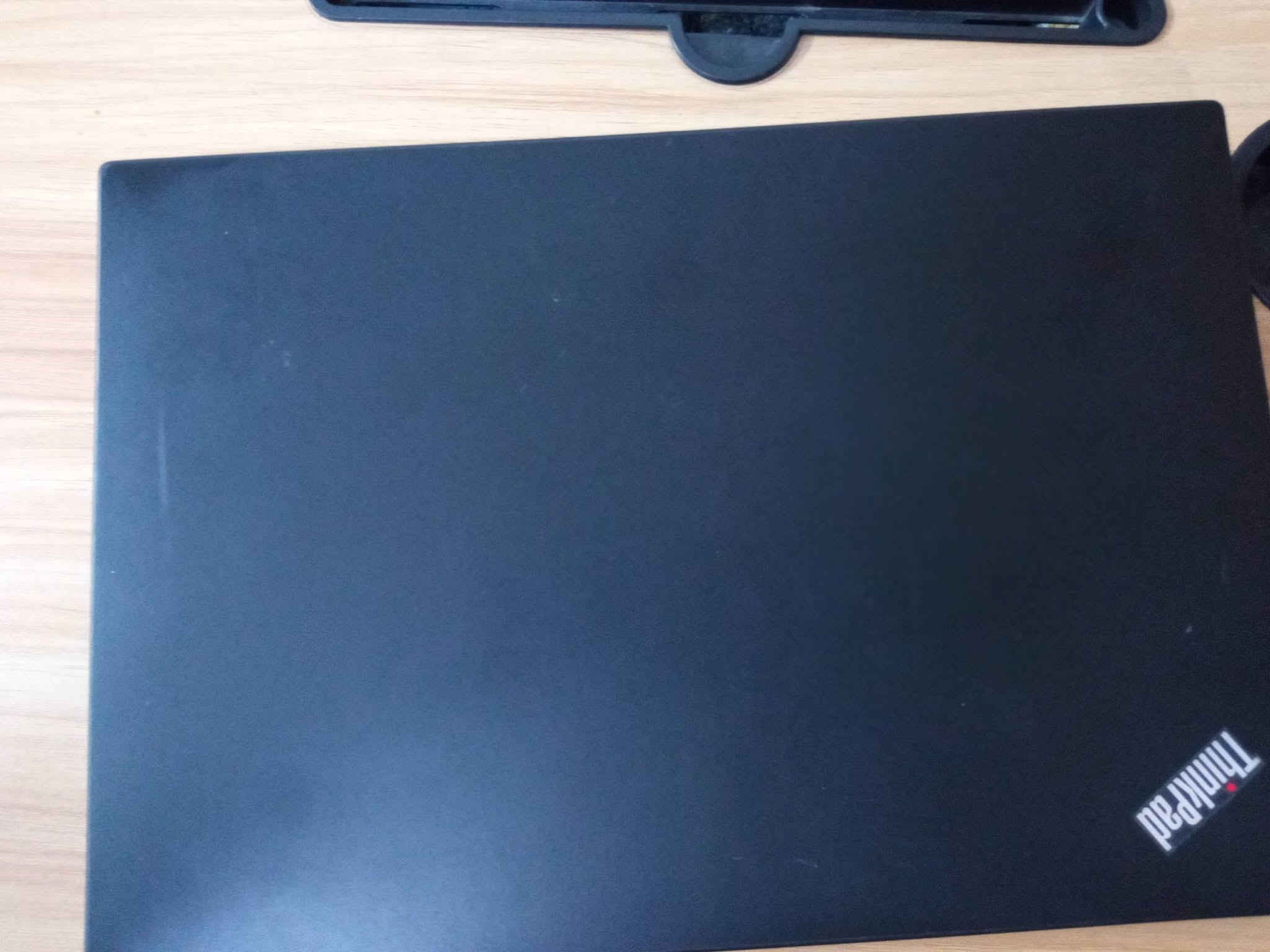 السلام عليكم
لابتوب للبيع لينوفو جيل السادس  T470 فول مواصفات 

مناسب للدراسه وللبرمجه والالعاب 

دبل بطاريه طول ساعتين
  مع ملحقاتها كامله شاحنه اصليه وماوس 

السعر 300 وبيها مجال قليل 

الاستفسار  واتساب 

***********
