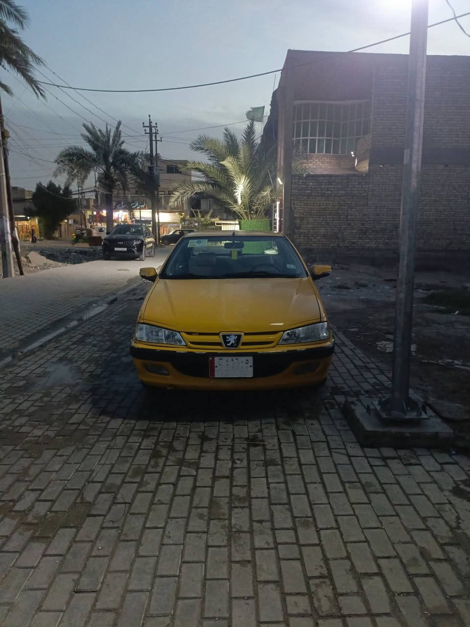 بارص
بيجو بارص موديل 2015
بدون ضربه بيها صبغ اهلالات 
مكينه كير صدر تبريد مكفول 
امصفرة هيئه أو غرامات سنويه منتهه 
تخم تاير السياره جاهزه ماشيه 140الف
السعر 37مجال قليل جدا مكاني الشعب 
للتصال ***********
