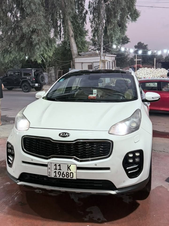 كيا سبورتج 2018 جيتي لاين gt-line

مكفوله من الصبغ فقط بارد مكانين و السونر موجود

رقم بغداد باسمي 

‏‎المواصفات

بانورما 

‏‎حجم المحرك 2000 DOHC

سايد بريك بصمه 
‎‏
‏‎بصمة  تشغيل 

الكراسي الامامية كهرباء 

شاحن لاسلكي 

تبريد بيانو

جنطه كهرباء 

نضام ترحيب بل يدات 
 
درگه استيرن D. كروز سرعه+ شفتات كير  +

كاميرا -شاشة -نظام نزول المنحدرات - 
وثلاث وضعيات للقياده  
تبريدامامي + خلفي --- نظام صوت JBL

‏‎داخل جلد لونين 

 ويل كب كروم حجم 19

‏‎مرايا جانبية متحركة مع اضاءة فلشر (ترحيب)

‏‎نظام P حساسات تحذير الرجوع 
    الى الخلف و الى الأمام

‏‎مدخل USB ipod

‏‎مخرج الطاقة عدد2 

‏Ledنهاري 

‏‎نظام وحدات السلامة متكامل

‏‎ايرباكات عدد8

‏ ماشيه 96 كم 
السعر 185 $ وبيها مجال شي بسيط 

مكان السيارة بغداد / صليخ ال 600

للاستفسار 
*********** واتساب
***********.  @إشارة
