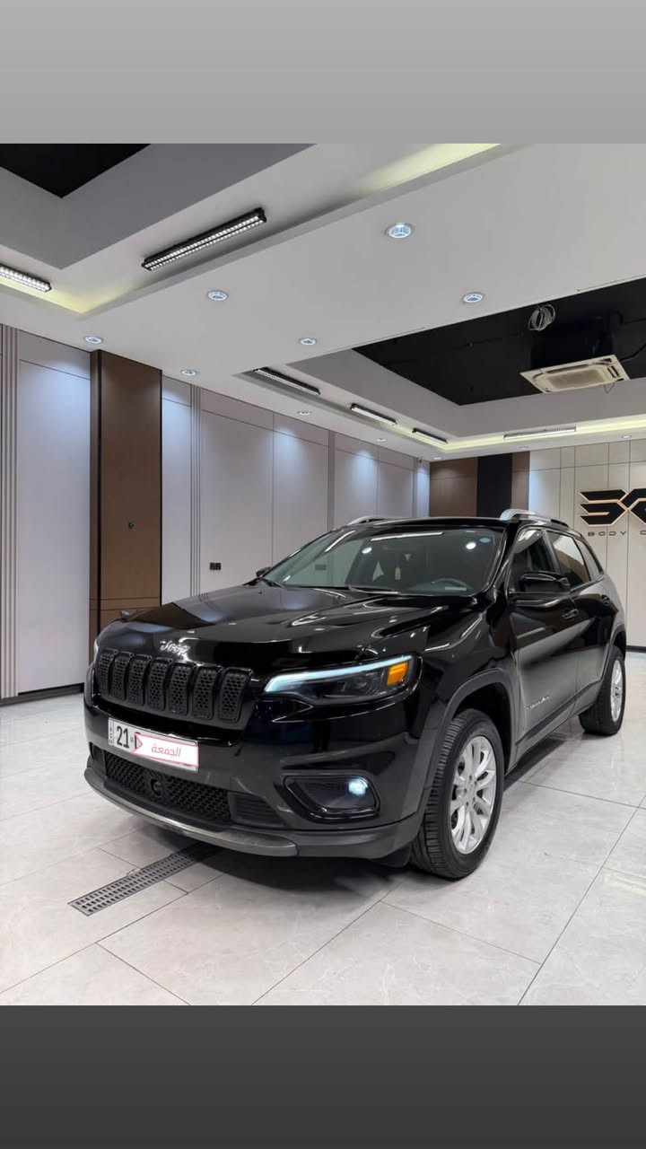 جيب شيروكي بزون 🚗🚗
موديل 2021
رقم سليمانية تحويل او وكالة ثاني يوم
شاشة كار بلي
تحكم ستيرن
بچم زنون كامل + كشتفات زنون
مواصفات لاتديود
بجم اسود
سايد بريك كهرباء
اوتو ستوب
رادارات جانبية 
ورادار توقف امامي
محرك 2.4
وباقي المواصفات المعروفة 
السيارة بيها حادث بنيد وجاملغ فقط 
تصليح درجة اولى والسيارة بدون اي نقص كاملة من كلشي
السعر 138 وبيها مجال بسيط 
مكان السياره بغداد الكاظميه
للاستفسار الرقم ***********
