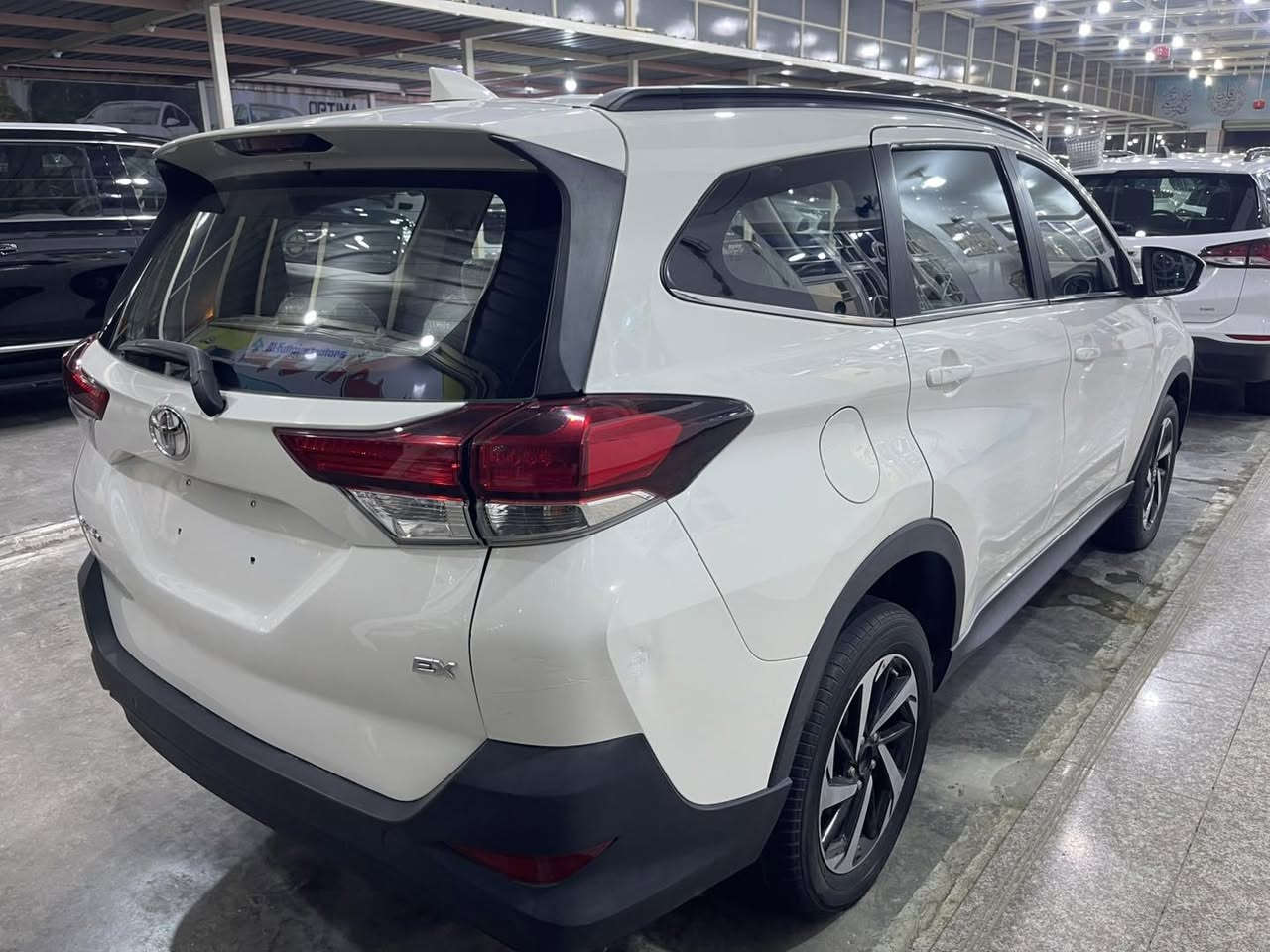 تويوتا  راش  (  TOYOAO  )
ماشيه  153 KM
بدون رقم ( ترقيم أي محافظة )
موديل  2023
المواصفات خليجي
محرك (1500)  ( 4 )
 راكب  ( 7 )
تحكم استيرن
بصمه تشغيل 
نطام اقتصادي الوقود ECO
كير أوتوماتيك 
3 تبريد خلفي 
حساسات خلفي
شاشه وكامره خلفيه
وأشاره بالمري
لايت  زنون ( عالي + ناصي)

مكان  واسط   كوت مركز المدينة شارع بدر ￼
‏
‏الاستفسار   ***********
