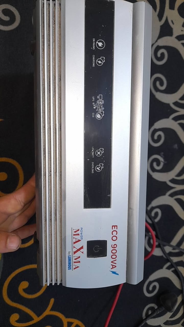 عاكسة (مكسما Luminous) نظيفة جداً وبحالة الجديد!
للبيع عاكسة Power Maxma Eco 900 الشهيرة، الاعتمادية ومضمونة.
​⏱️ مدة الاستخدام: حدود الشهرين فقط (أخت الجديدة، خالية من أي عيوب أو أعطال).
​🔋 المواصفات:
​السعة: 900VA (متداولة باسم 4 أمبير).
​النظام: تعمل على بطارية واحدة 12 فولت.
​تقنية موجة نقية (Digital Sine Wave) لحماية الأجهزة والأجهزة الحساسة.
​شحن ذكي سريع (Neo Charging) يعمل حتى مع الفولتية الضعيفة.
المكان ميسان-البتيرة
للاتصال واتساب فقط ***********
