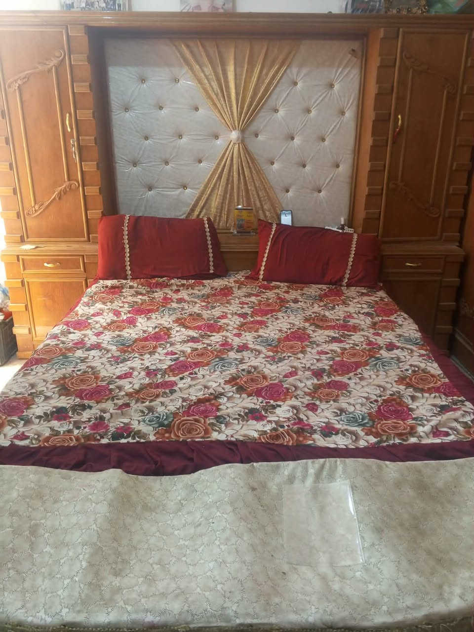 السلام عليكم غرفه نجاره عراقيه 3 ملم سعر 1700 بيها مجال للاستفسار ***********
