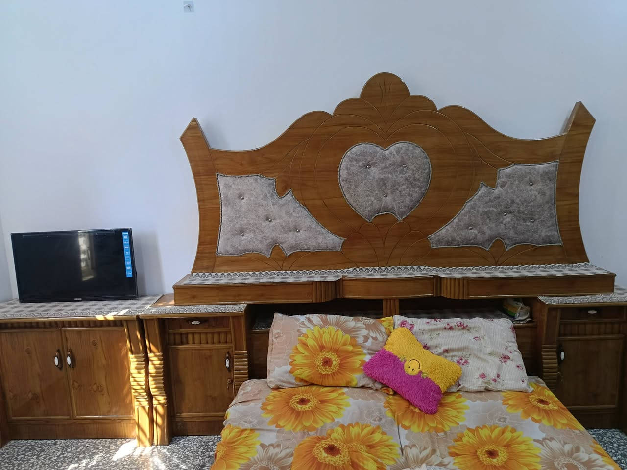 السلام عليكم غرفه نجاره صاج ماصارلي هواي من ماخذتها خلل بيها بس جامه وحده مكسوره العنوان حله شارع 100
السعر 850وبيها مجال 
الرقم ‏‪***********‬‏
