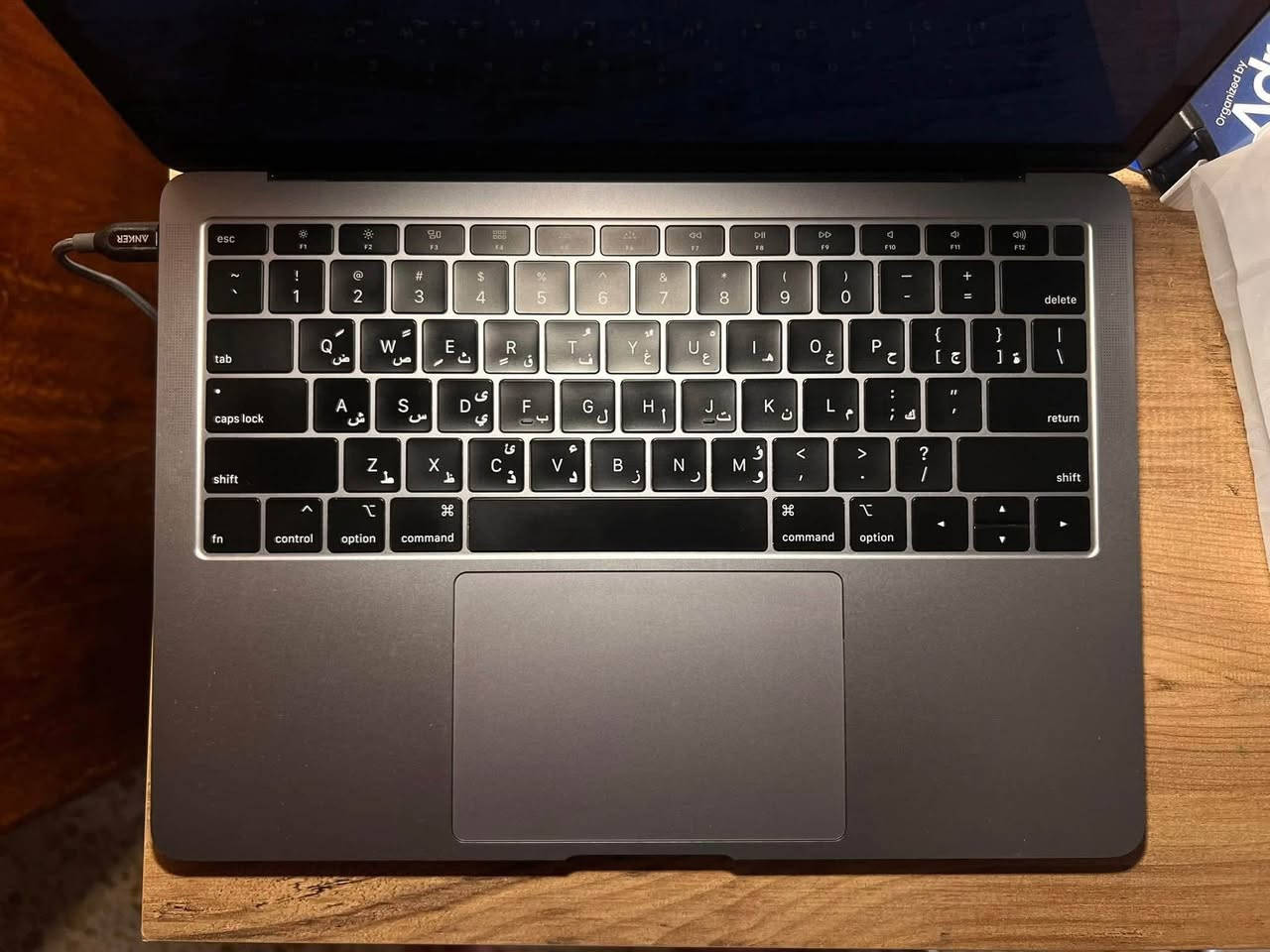 ماكبوك اير • i5 الجيل الثامن • ريتينا 13.6