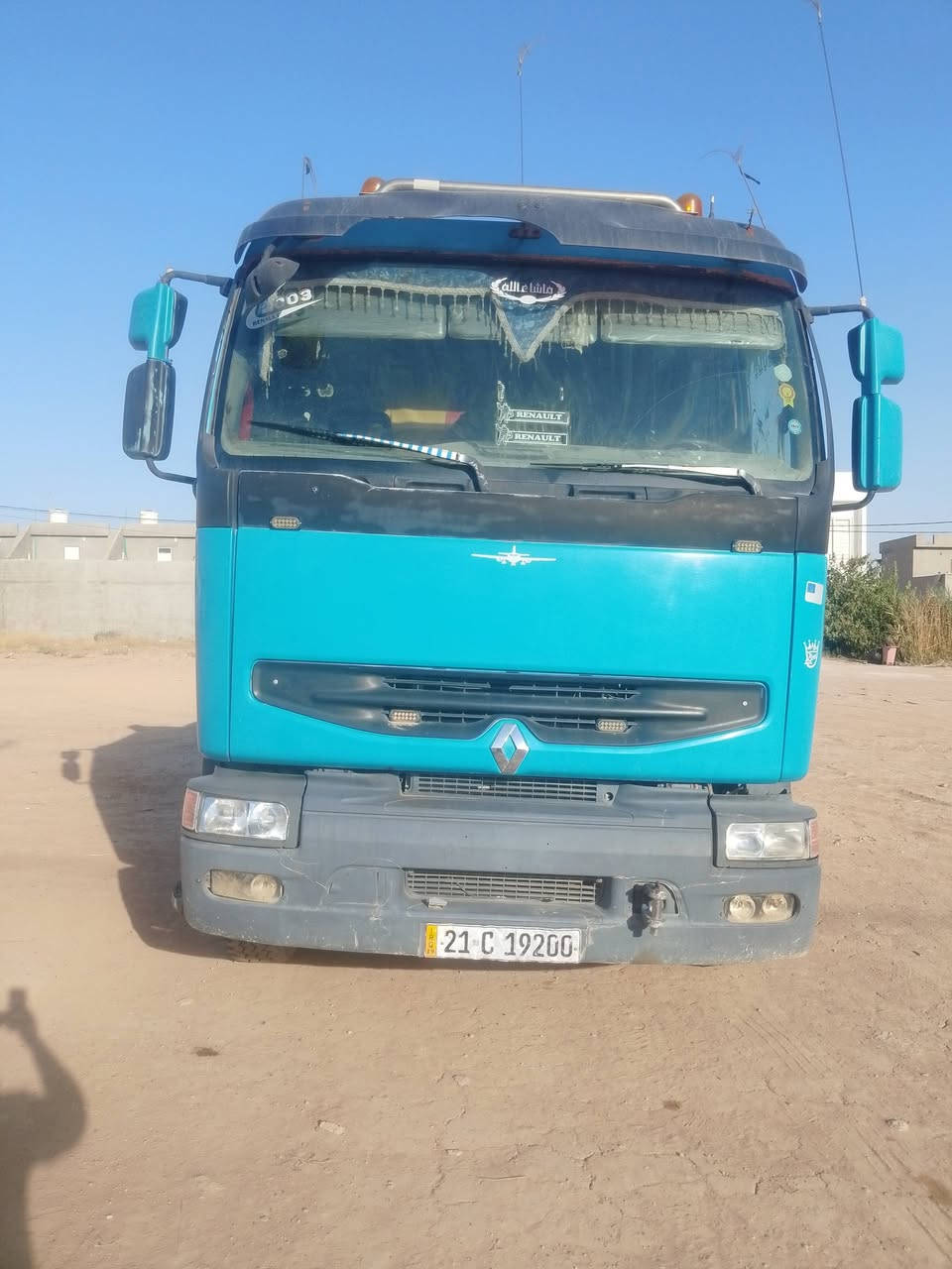 رينؤمؤديل ٢٠٠٠
بيلادپه مونؤزل گير 4/4 
ته بريدمه جموعه ره قه م سه نه وى ژينگه ى تازه يه تا ٢٠٢٩
مه كينه وگيرئه كسل وشاصي به شه رت بئ بؤياغه 
 *********** 
***********
