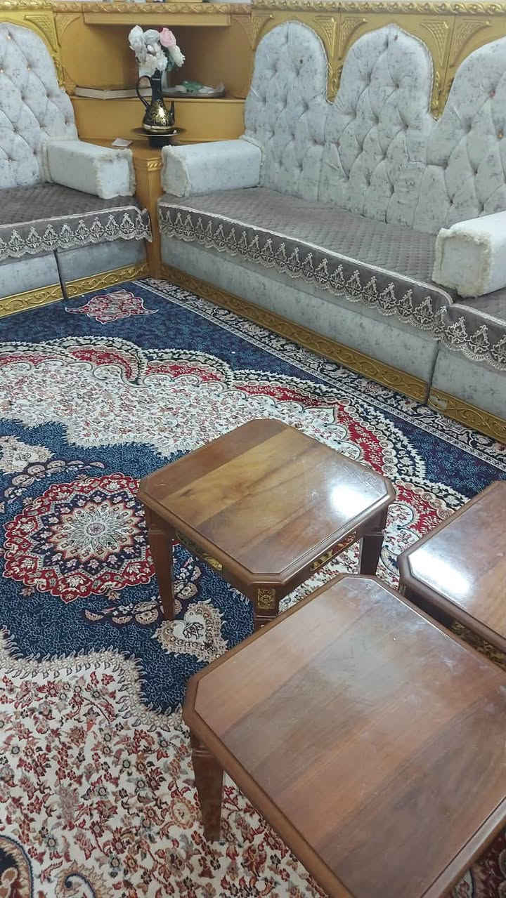 السلام عليكم ديوان 
شغل نجار عراقي اي ظرر مآبي
وسعر مليون
اتصال ***********
