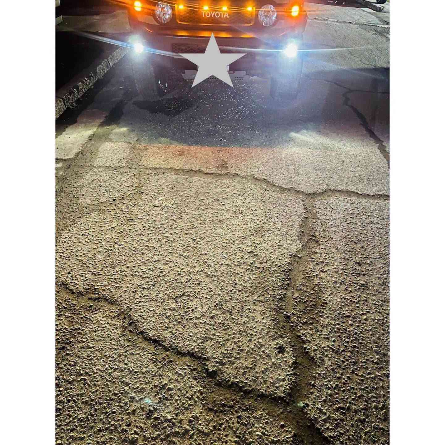 ✨ متوفر الآن!

🔹 بروجكتر دعامية خاص بسيارة FJ Cruiser 🔹
إضاءة LED قوية بطابع الزينون - وليس هالوجين أصفر

⚙️ تحكم بارتفاع وانخفاض الإضاءة
🛠 جودة ممتازة ومتانة عالية
🎛 يأتي مع تخم واير وزر تشغيل

🖤 متوفر باللون الأسود والرصاصي

🚚 التوصيل متوفر لجميع المحافظات

📍 بغداد – الشعب – حي عدن
📞 ***********
