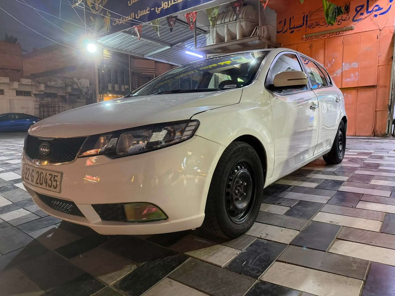 للبيع فقط بسعر 65 ورقه
سيراتو هاج باك  خليجي محرك 2000 دوش فول موصفات صبغ حزام بدون دواخل سياره جاهزه سنويه وارقام جدد صاحبه بل بياع عربي تحويل مباشر سياره جاهزه سعره 65 ورقه عنوان بغداد شعب للاتصال *********** اقره زين واتصل
