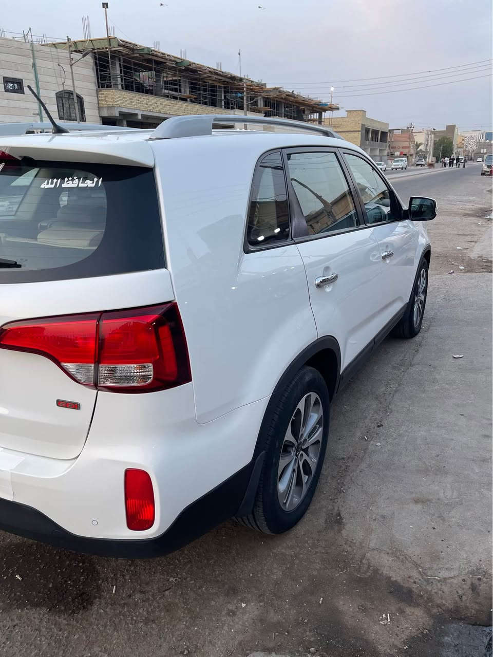 للبيع سونتو موديل 15 4 سلندر مكينه بلاد ما مفتوحه سياره جديده بمعنه الكلمه فول كشنات جلد بصمه لد امامي خلفي فول عده البنورامه كفاله عامه من الصبغ ولضربه ول بارد جديده حيل السعر 155 والشراي يتصل *********** البصرة, العراق

