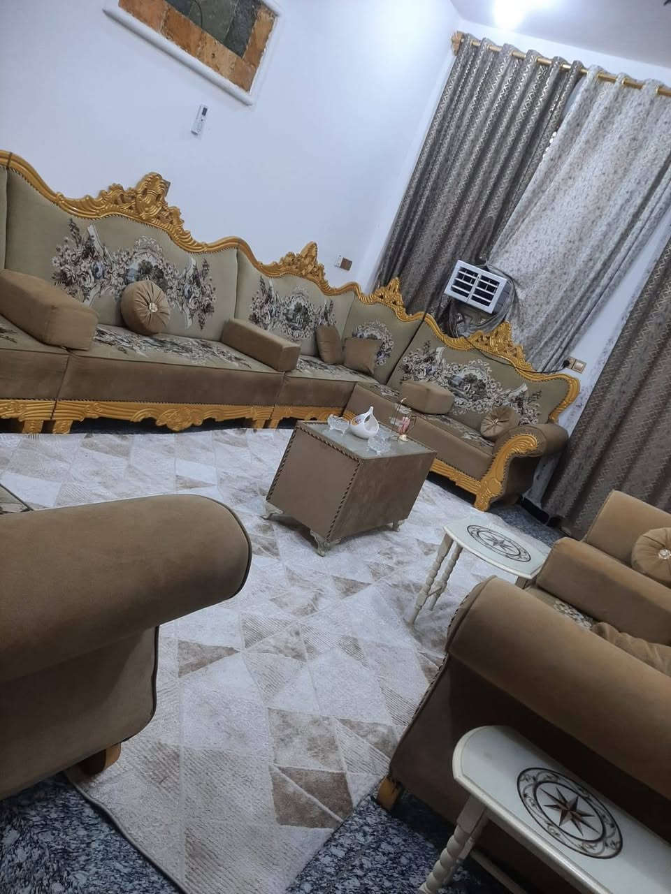 بيت للبيع ١٥٠ متر طابو صرف بأسمي
بحي الخضراء قرب دائره الكهرباء بناء طابوك بسعر مناسب 
*********** او *********** @إشارة
