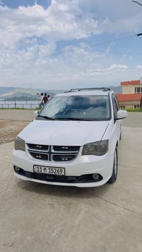 جراند كارافان SXT • ٢٠١٤ • بيبان كهرباء