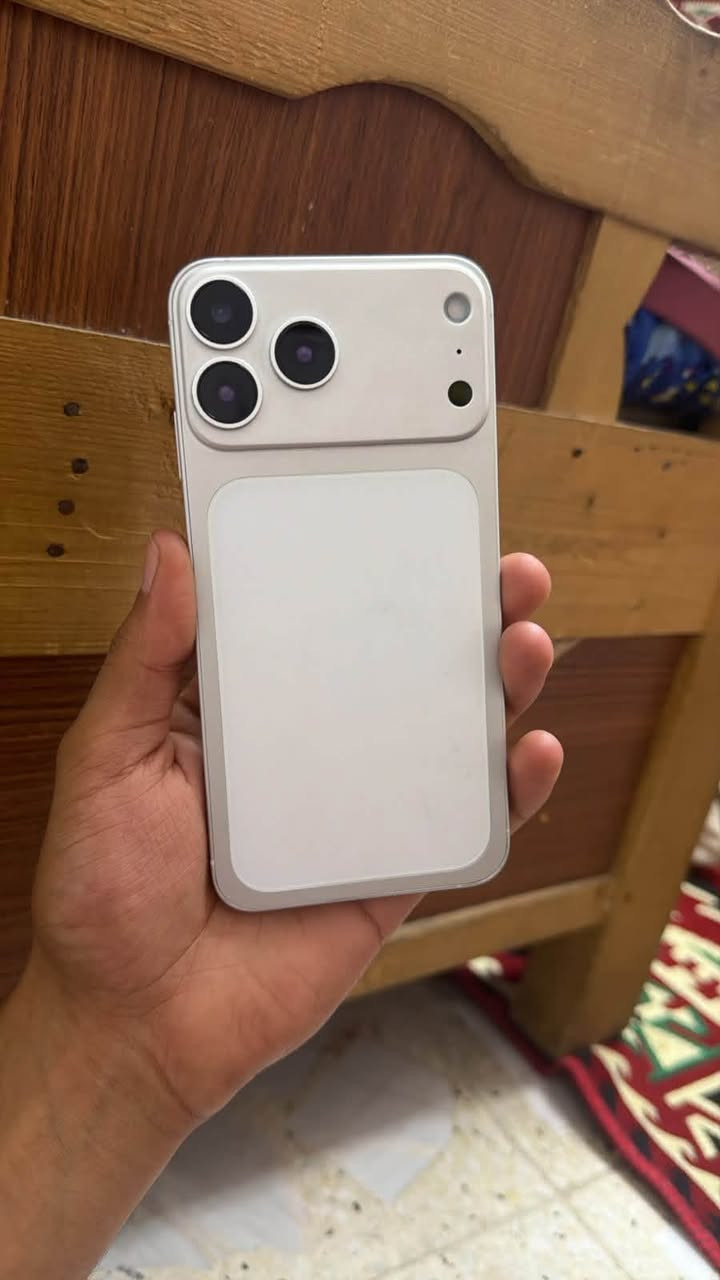 السلام عليكم
ايفون xs max 
ذاكرة 512 
الجهاز محور شاصي 17 
مكاني بغداد الرصافة 
قيم بمى يرضي الله 
رقمي واتساب ***********
