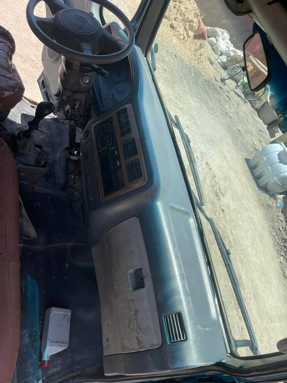 السلام عليكم كيا غرده موديل 2002 نضيفه
باور ومشط جديد تايرات جديد كهربائيات جاهزه 

مكاتبه عن سرقه فقط راعيه موجود بل حله بس اني شتريت مكاتبه وابيع مكاتبه لي يشتريه يشوف راعيه ويداوره 

مكان /ديوانيه طريق دغاره 

سعر 40وبيه مجال 

***********
