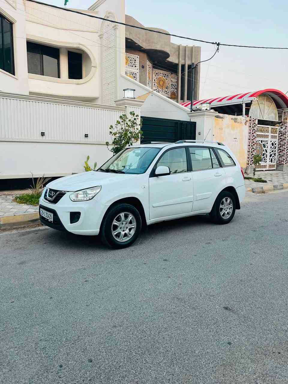 سلام عليكم تيكو موديل 15 كفاله رقم واسط انكلزي باسمي كير مكينه كفاله  محرك 2000  كير ميكانيكي  حداديه وصدر  كله جديد  تبريد ثلج ويه السويج تايرت جدد دواخلها كارتون السياره مكفوله من الحادث والصبغ والجراد والخياس كهربائيات كلها شغاله فتحه سلايت طكتين تحكم مري شاشاه وكامره خلفيه سياره جديده منضومه لايت جديده سياره ما ناقصها شي ان شاء الله 
السعر 72 بيها مجال للشراي للاتصال ***********
العنوان / واسط
