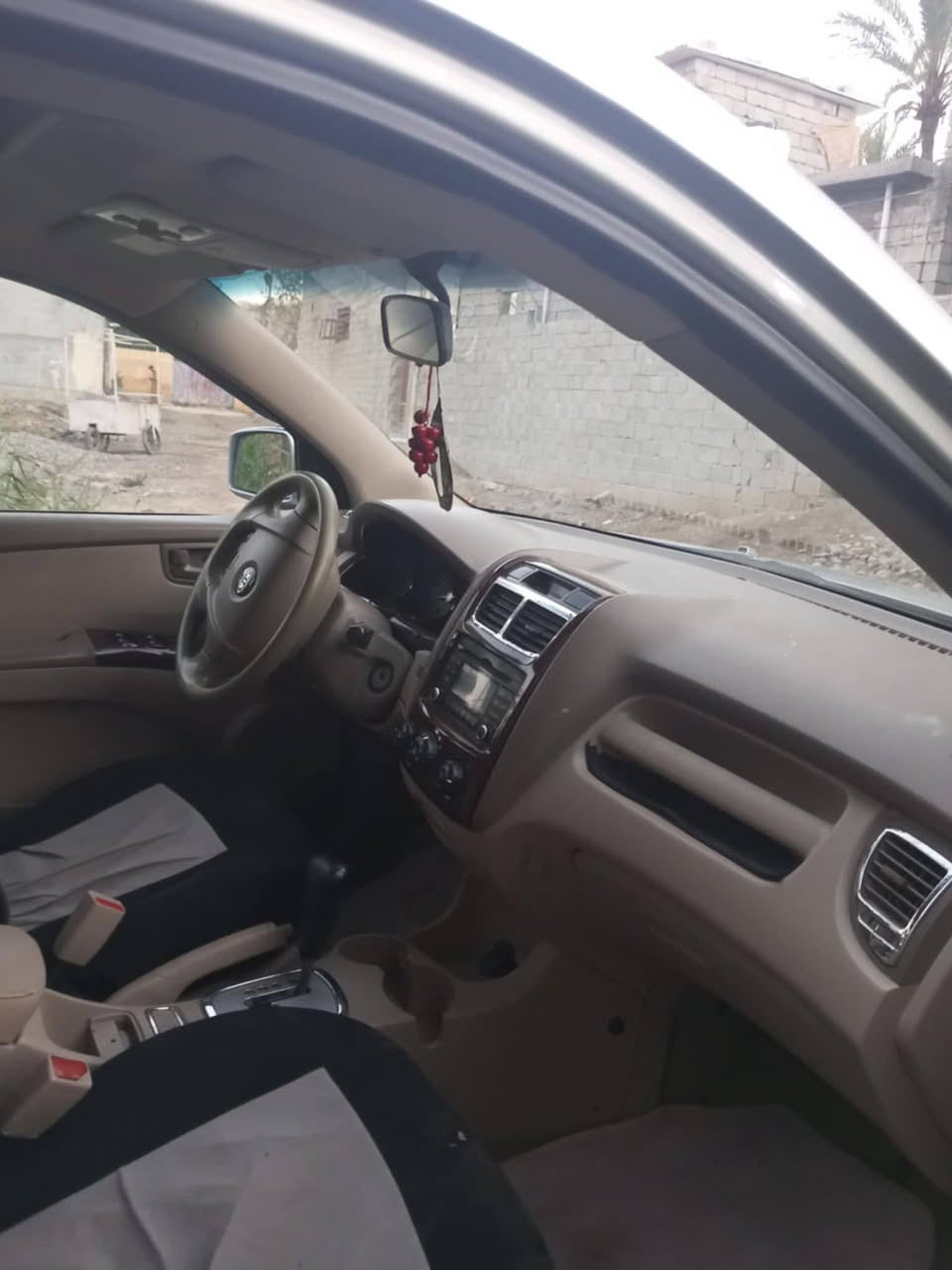 من رخصة المدير كيا سبورتاج للبيع أو مراوس بزغيرة ياريت كورولا سيارة صبغ حزام كير مكينة شرط تخم تاير داخل بيجي سيارة متروكة من تركته تبريد ضعف بس شغال سيارة مال عائلة وترهم مال دوام معروفة السبورتج متعطل خوش سيارة تحويل سنوية جديدة هزة جديدة عنوان بعقوبة مدرسة الأمين  سعره مناسب 90 بيه مجال *********** موديل 9

