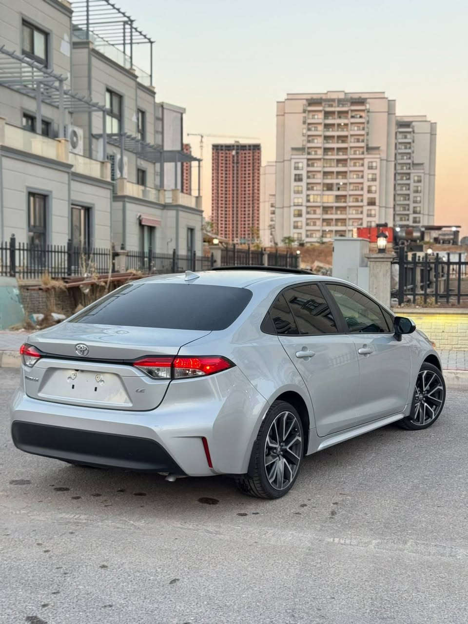 toyota crolla ***********
مواديل 2024 
مواصفات LE محسن 
( به سمه ، سلايت ، مؤبايل شه حن ، كوشين هيته ر ، شاشه گه وره ، ويل سپؤرت ، بريك به سمه ، ٥ رادار ) ته نها يه ك پارچه سبوغ بي داخلى. ٣ مانگ كاتى له گه له و ٢٠ هه زار رؤشتييه*********** أربيل, العراق
