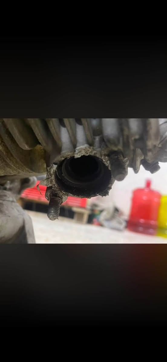 مكينه سكنس فحل شغاله مجفته جديد ومكفوله من كلشي بس بيه طركة فلاوين يرادله تبديل للبيع مكاني البياع 
واتساب***********
سعره مناسب كلش

