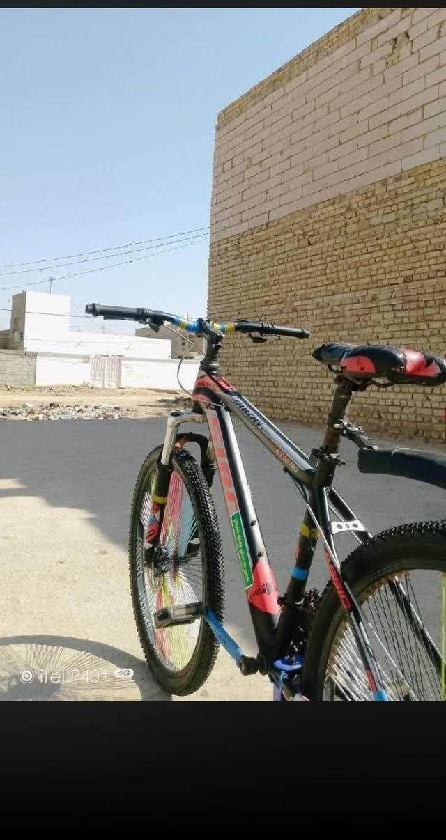 سلام عليكم باسكل جبلي للبيع الباسكل نضيف احله من الصوره. الله شاهد. سعر 75 وبي مجال *********** اتصال وبيك خير وتدلل ديوانيه حي جامعه
