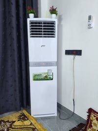 للبيع سبلت ٢طن وثلث نوع هوكيا جديد استخدام شهر السعر (٩٥٠ ) العنوان ال...