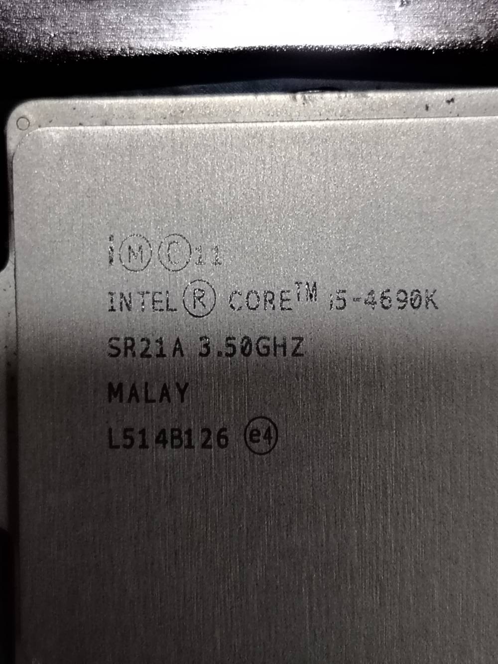 انتل i5 4690k • رام16 • مبرد مائي
