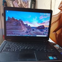 لابتوب ديل • SSD 128 هارد 512 • رام 6