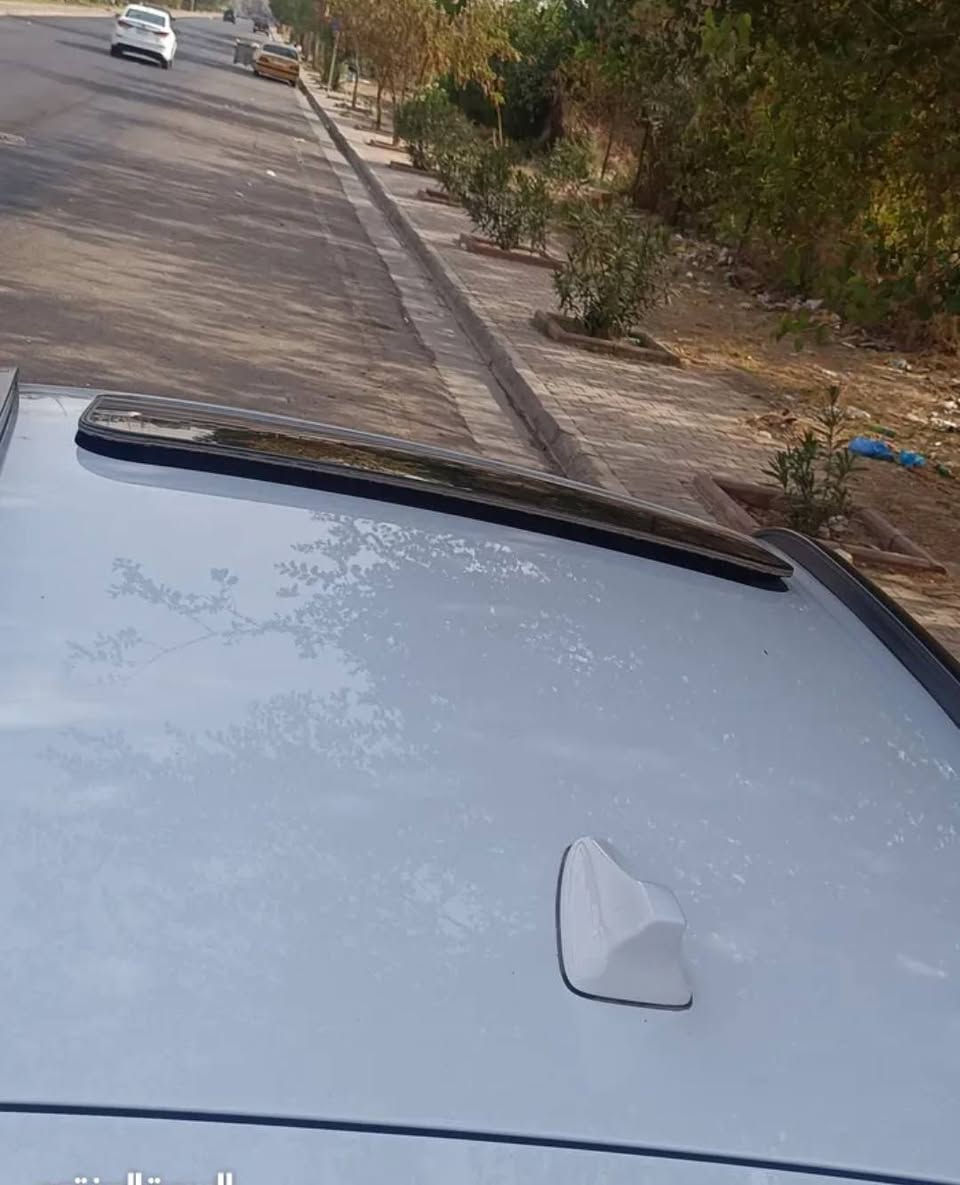 السلام عليكم 
كونا Nline موديل 2023 للببع 
 ماشية 19 الف ميل كامل مواصفات رياضي فورويل فتحة تدفئة كشنات كيرها DCT دبل كلج ومحركه توربو 1.6
وبيه هواي مواصفات 
بيه بنيد وهلا الجاملغ صبغ 
سيارة نظيفة وحلوة مال جني 
رايده ب145 وبيه مجال بسيط
الشراي يتواصل وتساب
مكان السيارة بغداد

***********
***********
