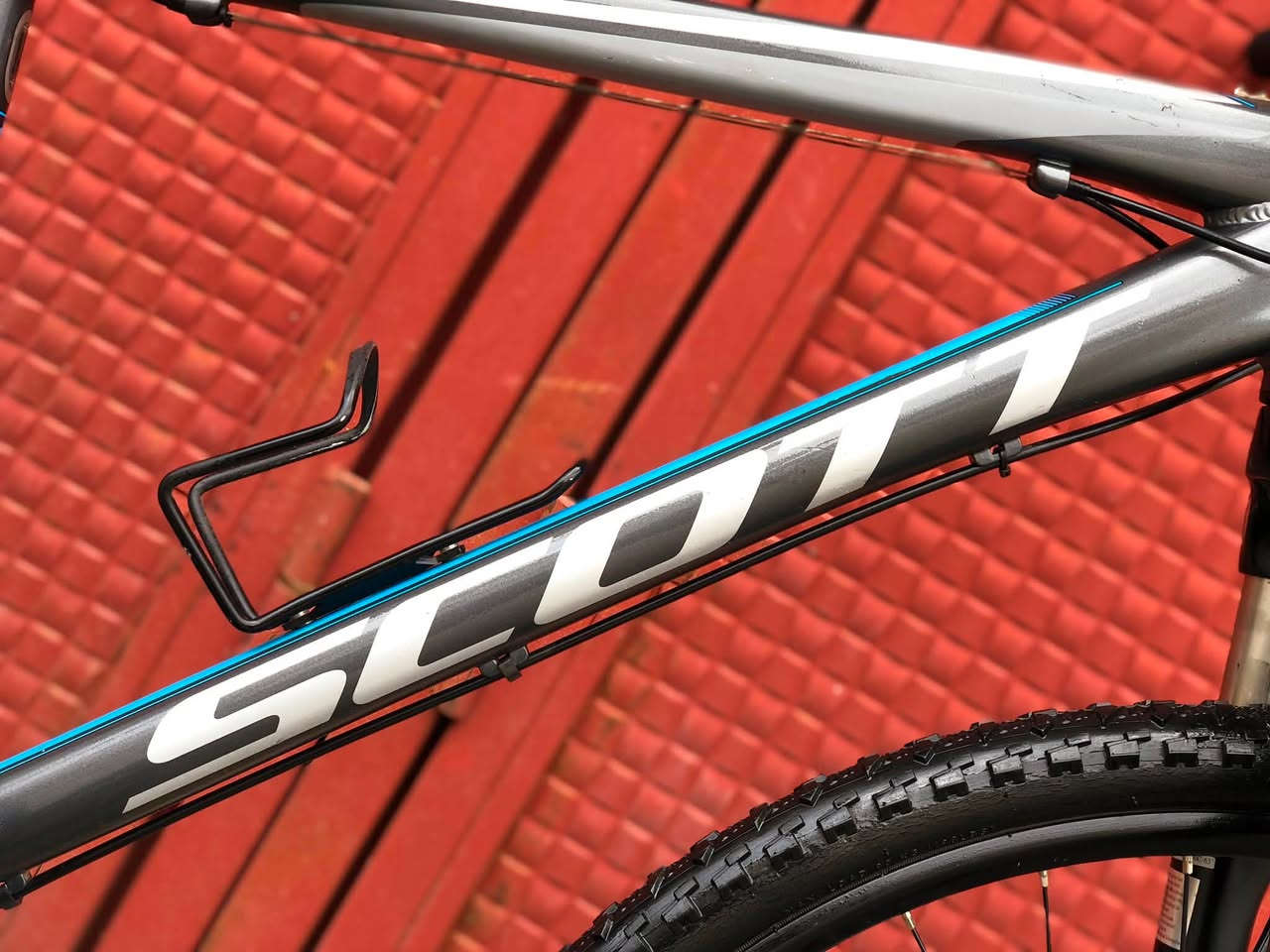 بايسكل / سويسري❤️

ماركة /Scott

اورجينال

المنيوم 

قياس/ ٢٩ 

فريم / M

بريكات هايدروليك 
‏shimano

ماشة دبل 
SRsuntoure

٣ * ٨ كير 
Shimano

مكينة خلفي 
‏ shimano alivio

مكينة امامي
Shimano

سعر / ٢٨٥$

***********

📍مكان/ سليمانية :- بكرجو جديد - قريب جامع احسان

توصيل موجود لي كل محافظات 🚕
