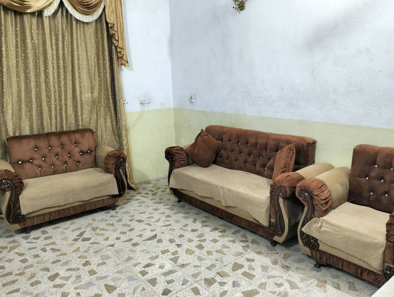 تخم كلش نظيف 10نفرات السعر 225الغ قفل مكلف بلنشر والشراي يتصل بالرقم ***********المكان بعقوبه بهرز