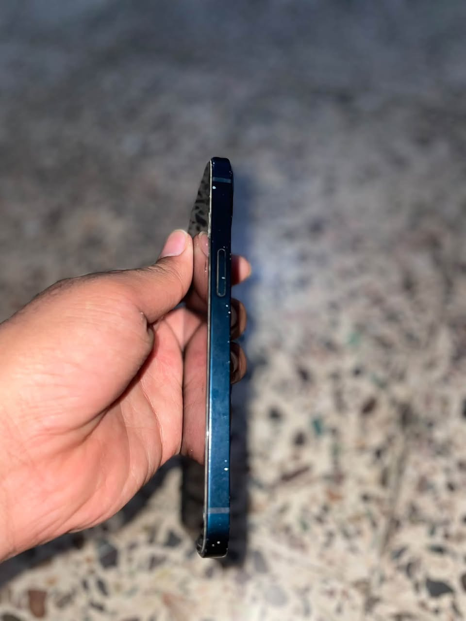 سلام عليكم
آيفون 13 عادي فقط مبدل بطارية
وكالة كلشي ما مبدل بية فقط قافل آيكلود 
275او بية مجال الشراي متواجد فقط واتساب ***********
