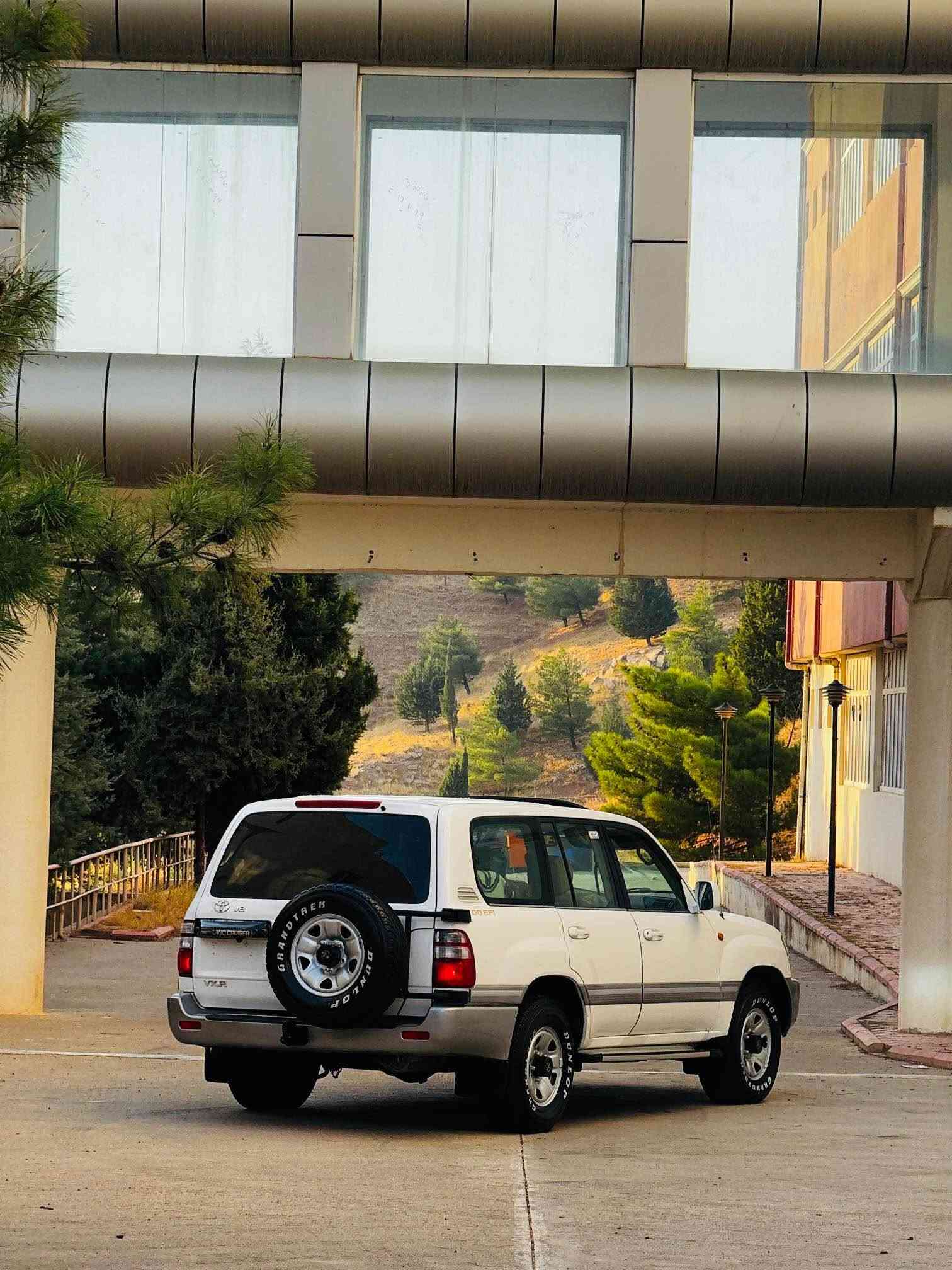 لاندكروز VXR • ٢٠٠٤ • فل اوبشن