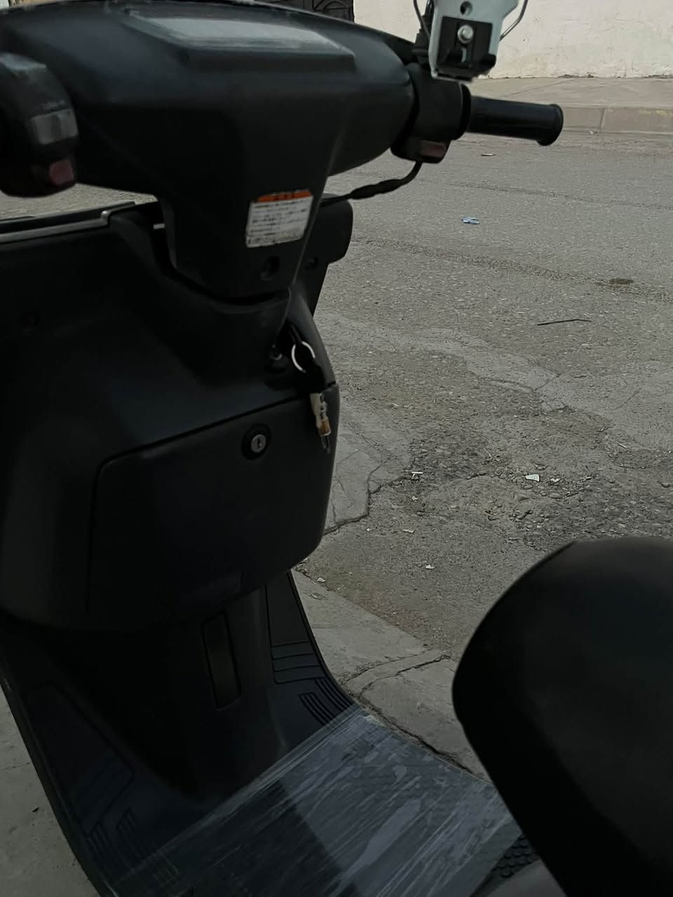للبيع ياماها سلة صغير نشطه 
محرك بلادي yamaha شرط ممفتوح 
كابريتر بلادي japan شرط 
صالنصه بلادي yamaha 
شوتة بلادي yamaha 
فيت بمب بلادي tokyo 
سلف هندر كهربييات شغال بلادي شرط 
الدراجه جديده ونشط تايرات جديد 
سعر-525)بي مجال-***********
