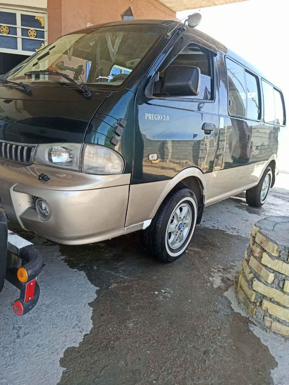 سلام عليكم بريجو 96سياره كفاله مرشوشه على حديد شواصي 4شركه كير ومكينه مسكره دواخل كله شركه البلادي سياره خير من الله سعره 78وبيه مجال قليل الستفسار على هاذه رقم وبيه واتساب ***********
