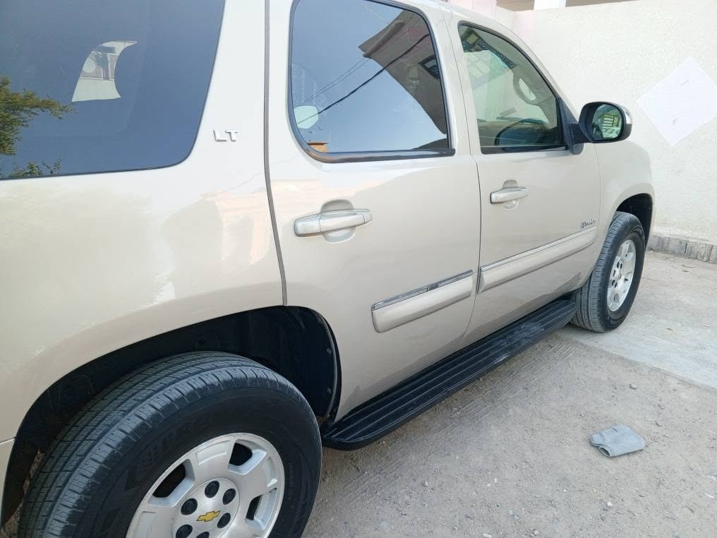 تاهو مديل لفين وتسعه رقم بصره بسمي سياره صبق عام ريد مراوس بسورنتو سته مكينه كون بصره رقم لعنده مراوس عادي مال بيت سياره رقمي ***********بيع سعر 165 وبيها مجال قليل البصرة, العراق
