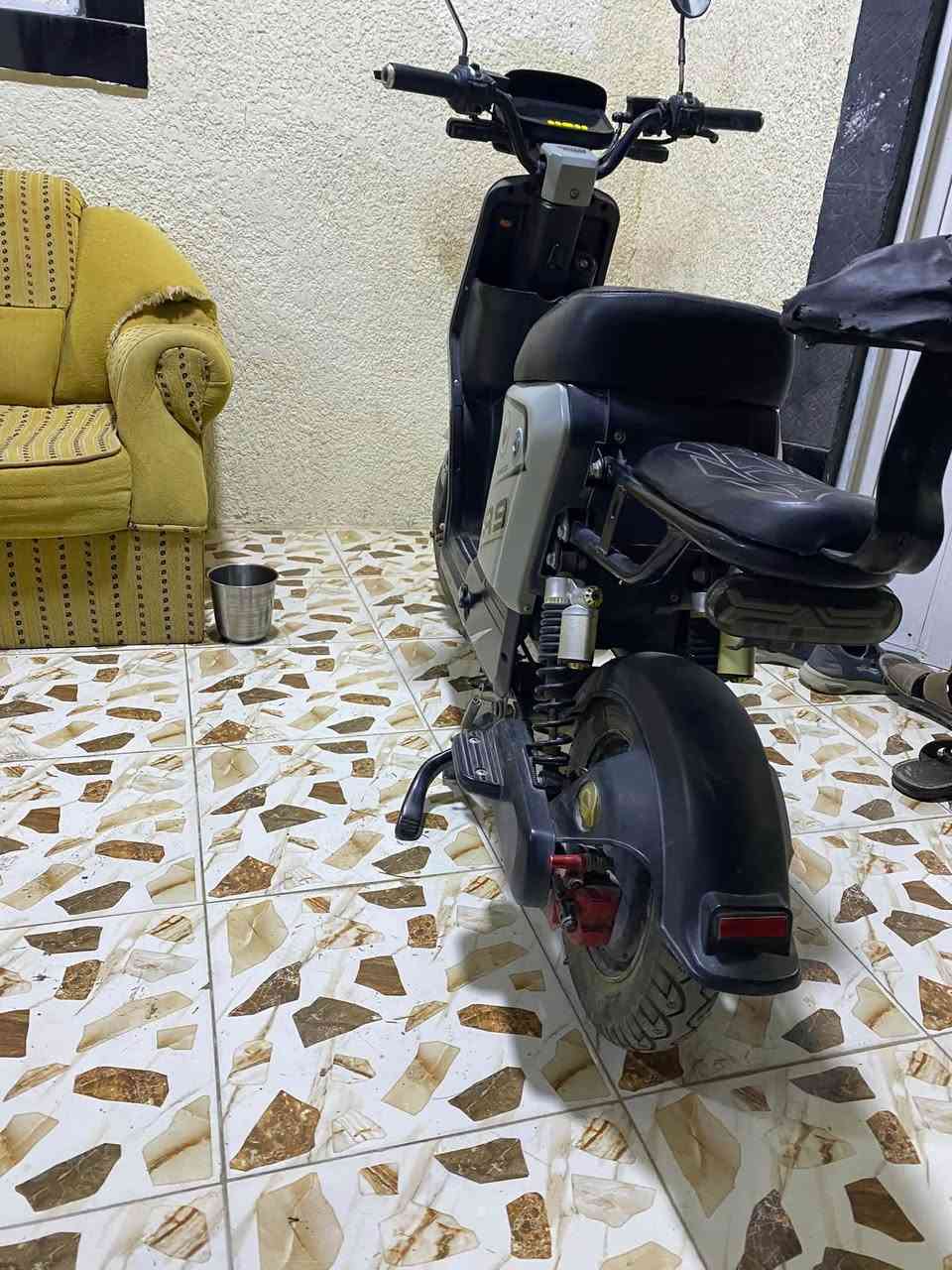 R9 • ٢٠٢٦ • نقصها بطاريات