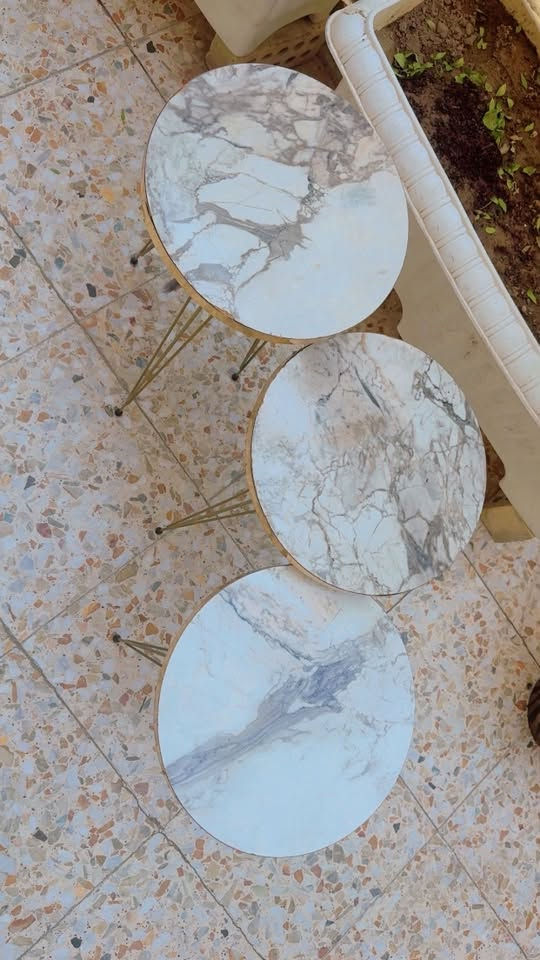 سلام عليكم غراض للبيع بوفيه  ب، 40ومعرض ب25صغير وميز ب25وطبلات جدد عدد3 نضيفات ب20        
رقم *********** مكاني بغداد بلديات
