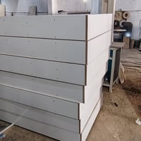 نجارة • الرفوف والفاترينات • البصرة صناعية