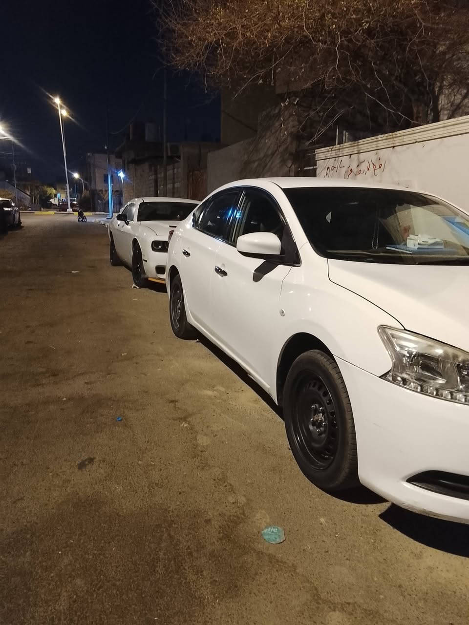 رقم تلفون ***********
سياره نيسان سنتر موديل 19 خليجي رقم اربيل جديد مكفول كفاله عامه بيها دوس وطخات فقط السعر
