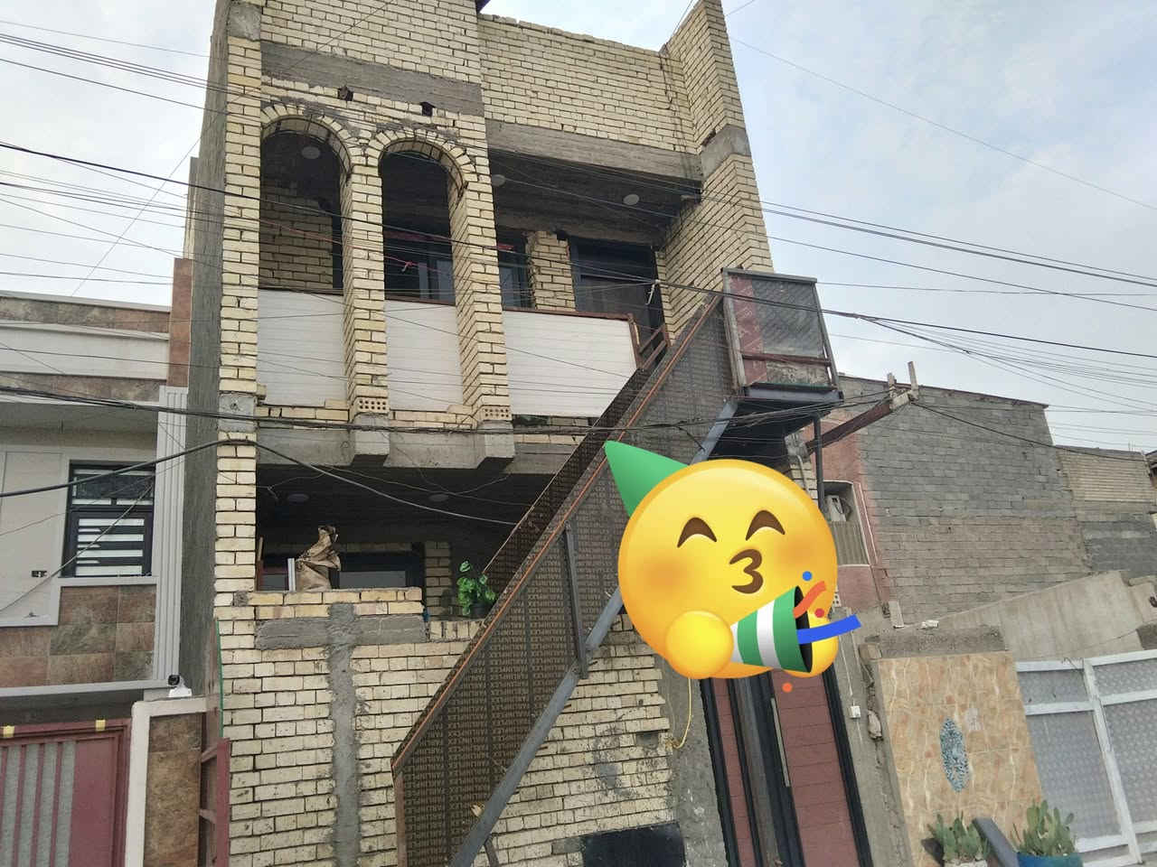 مشتمل • طابق ثاني • الشعب