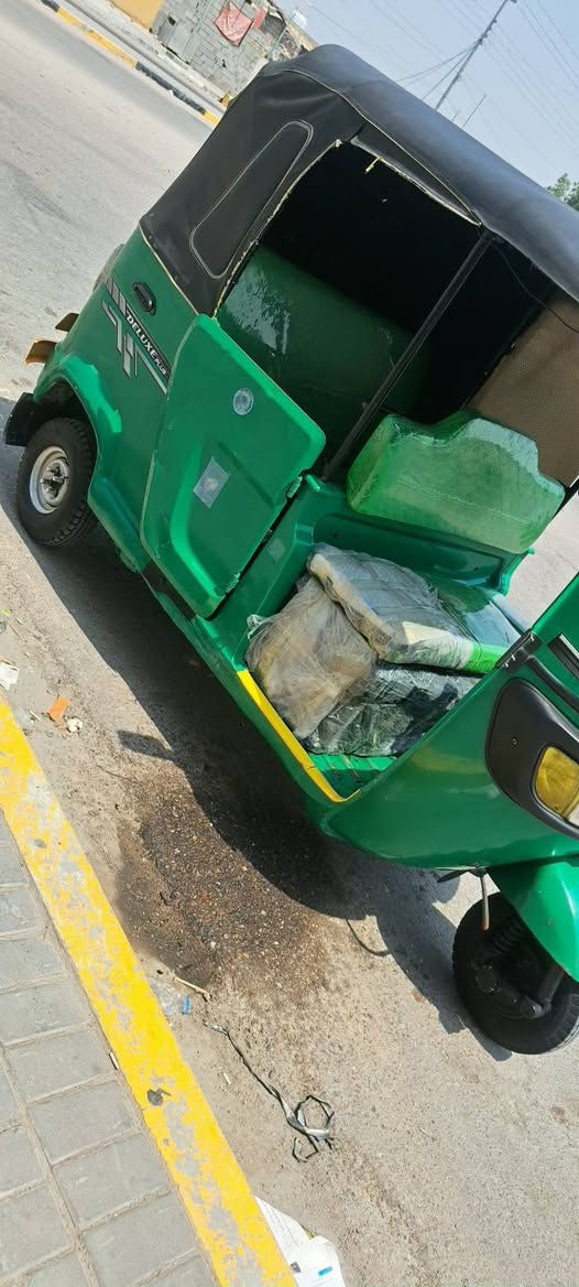 تكتك ٢٢ البدي كفاله من ضربه وصبغ المكينه مفتوحه رقم وسنويه راعيه يريد تحويل سعر 7و600المكان البصره الحيانيه ***********
