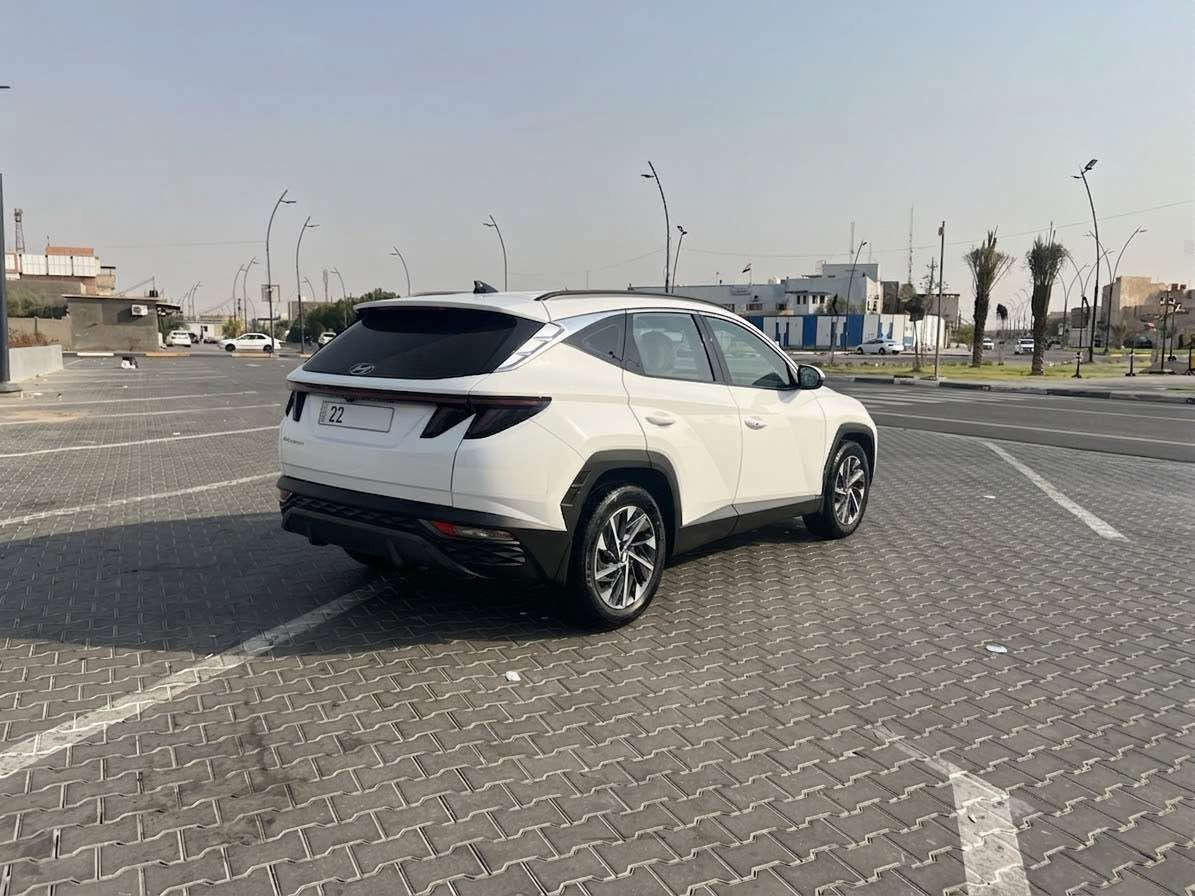 توسان 2024 خليجي كفاله عامه 
رقم اربيل وكاله او تحويل 
فول مواصفات عدى البانوراما
داخل بيجي ، كشنات الاماميه كهربائية ، كشنات جلد ، شاحن وايرلس
حساسات امامي خلفي ، عينه ليزريه ، مودات قيادة ..الخ
السياره جديده ونظيفه بشكل
السعر 203 ورقه 
*********** البصرة, العراق
