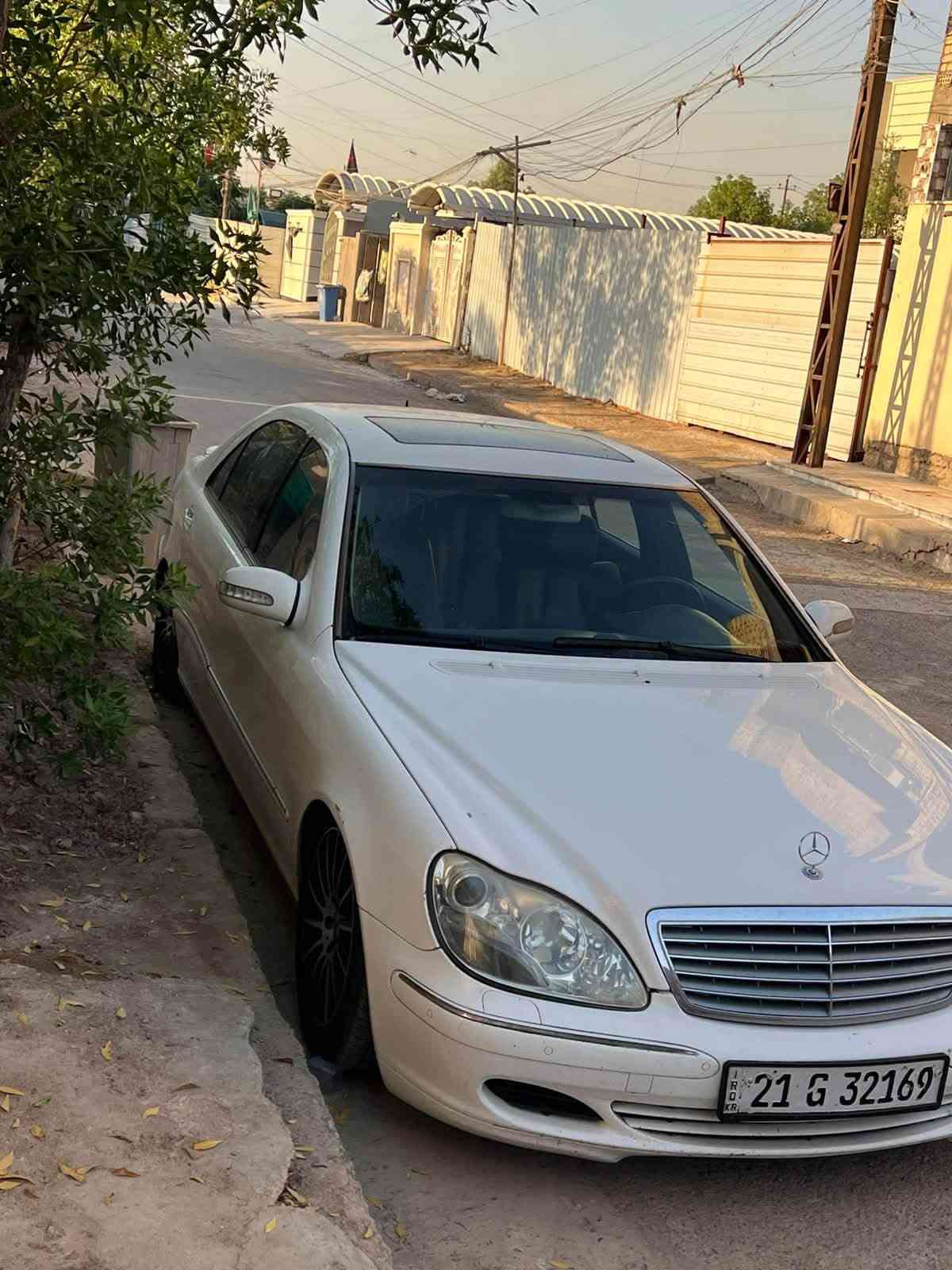 سلام عليكم للبيع او مراوس حسب القناعه
مارسدس غواصه s550 باب طويله
رقم سليمانيه بسمي تحويل ثاني يوم سياره كير مكينه جديده تبريد كله جديد خير من الله مواصفاته معروفه فول السياره غرفته نظيفه سياره  حداديته 50‎%‎  
بيه صبغ قطع أبيع حزام بدون حادث او قص 
للاستفسار ***********
السعر $ 128. وبيه مجال للشراي
