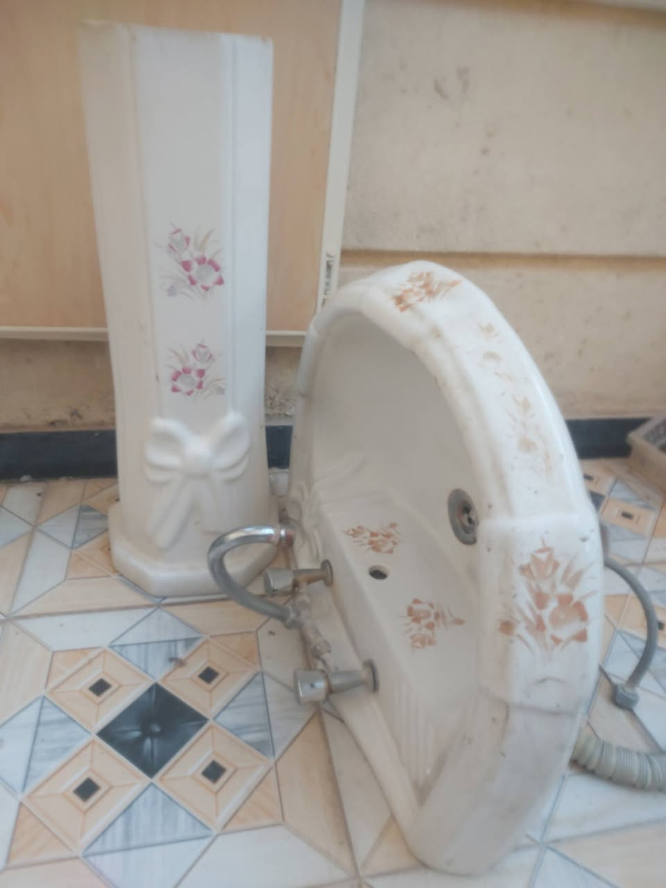 مغسلة مستخدمة • خلاط