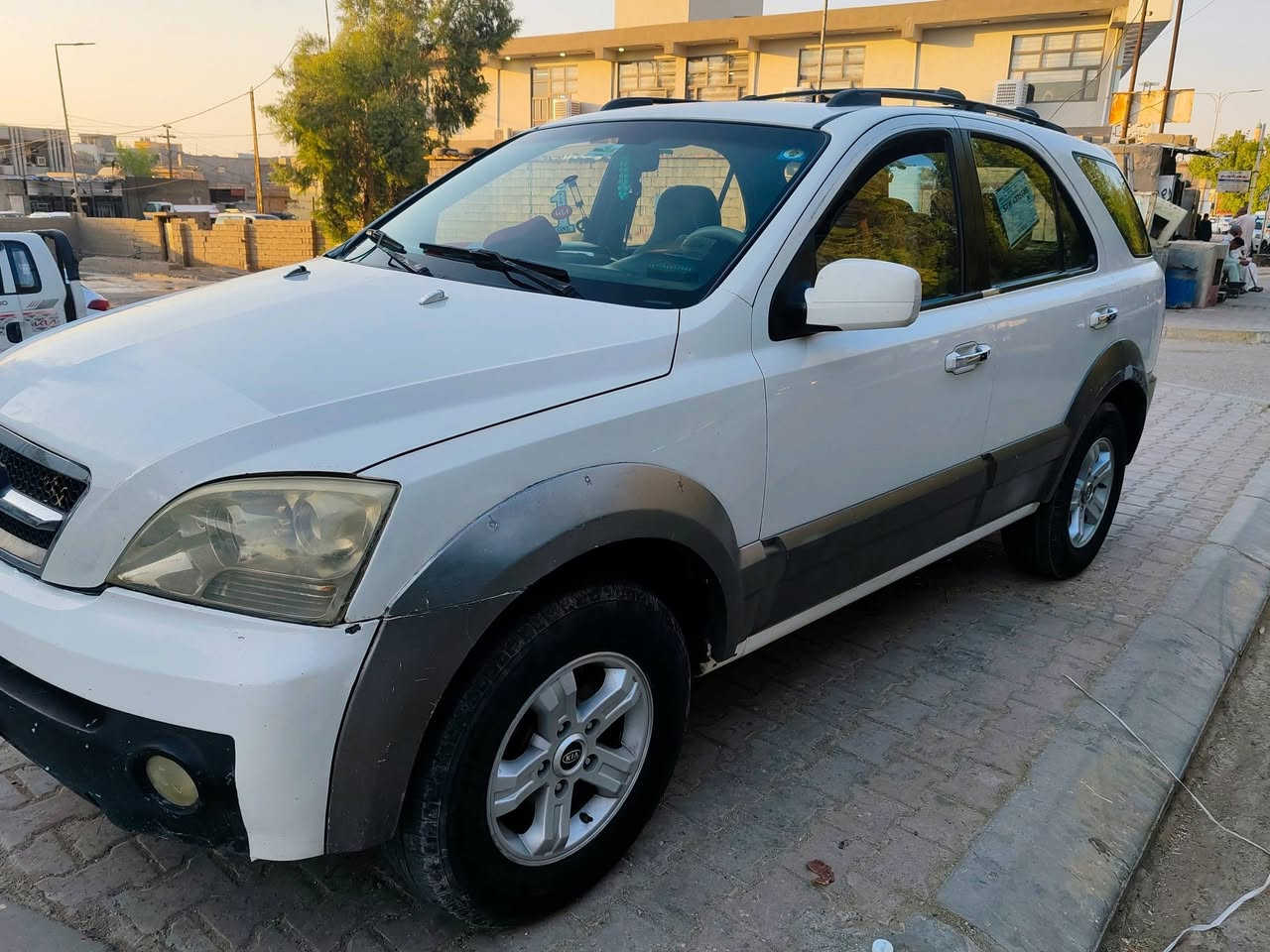سورنتو  خليجي2005كير مكينه فف تي  قبل شهرين شادها  3000 مكفوله بيها مكان بالباب بارد وبيها تكحيل عالبنيد شي بسيط بسمي شرط التحويل سنويه 2029  بيها باركودبانزين  كركوك وبيها ستيكر بانزين ماده 140مكان ديالى جلولاء سعر 85 بيها مجال *********** رقم الهاتف ماتشتر لا تعامل ولا تكسر بسوكها سيارة خير من الله

